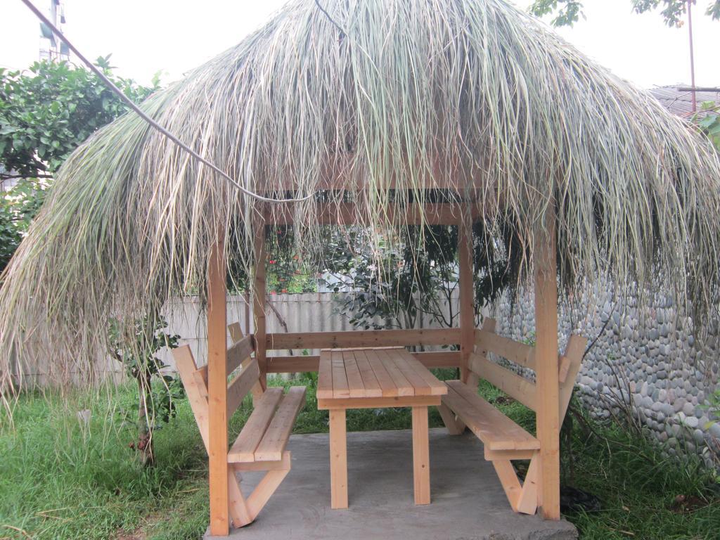 Wooden Cottage マヒンジャウリ エクステリア 写真